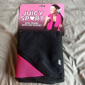 NWT Gym Towel with Zipper Pocket
